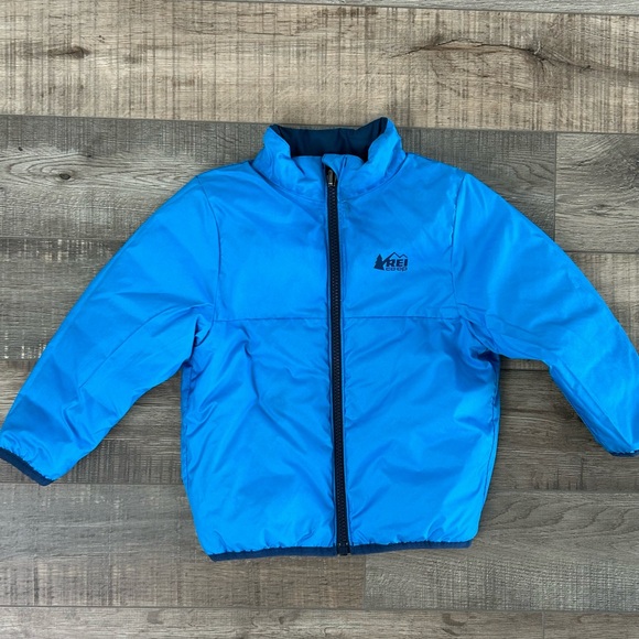 REI Kids Blue Reversible Puffer Jacket - Picture 3 of 5
